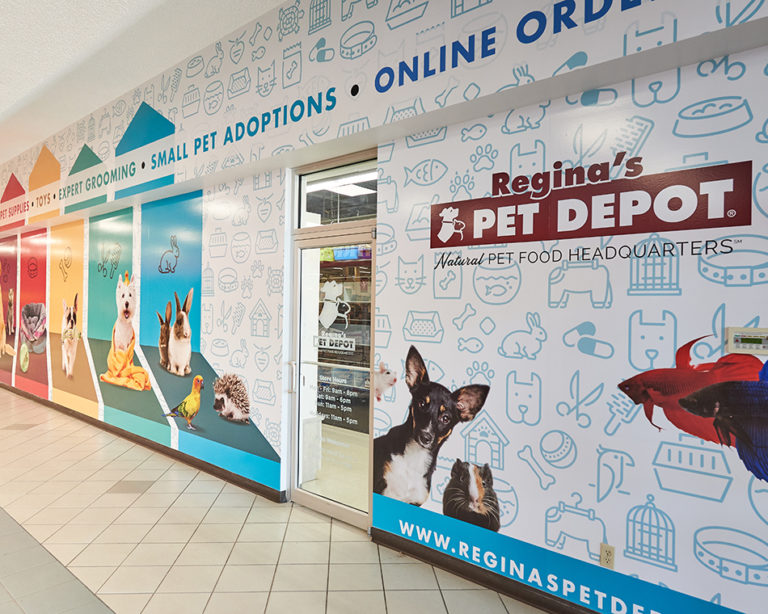 Entrance of Regina's PET DEPOT