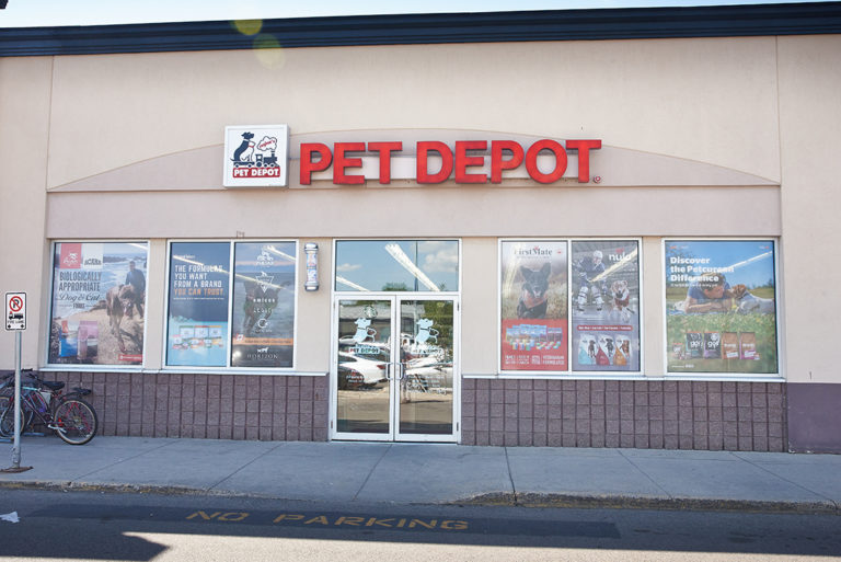 Regina's PET DEPOT